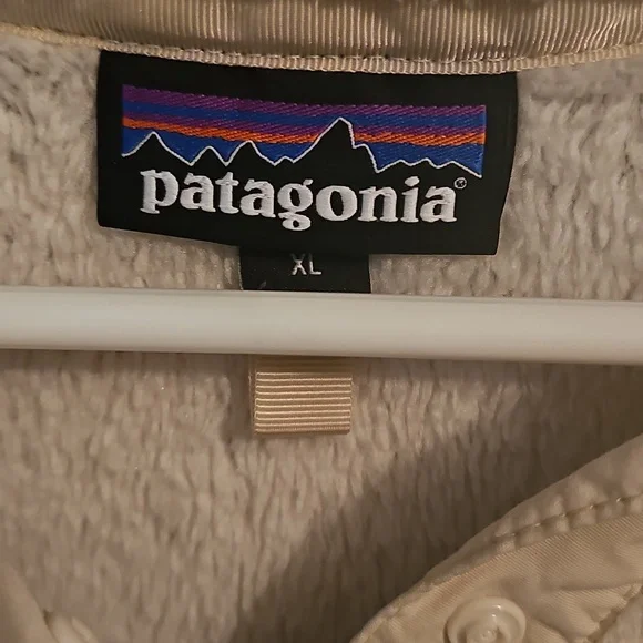 Patagonia Beige Fleece Pullover - Picture 2 of 5